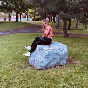 Meet your Posher, Cynthia